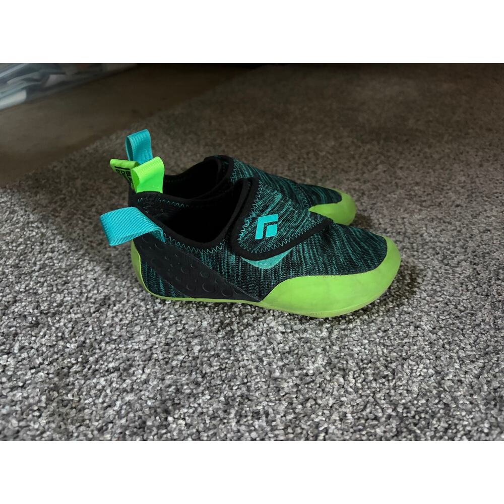 Black Diamond kids 3 climbing shoes